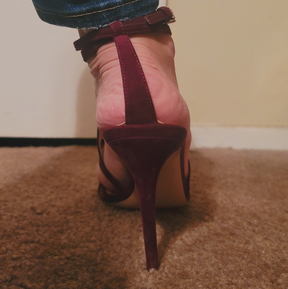 GIANVITO ROSSI Burgundy Strappy Stiletto  Euro 39 - Picture 10 of 11